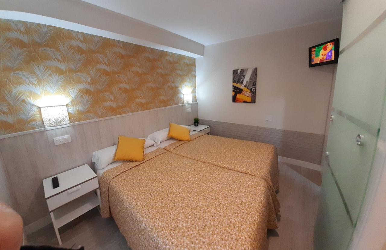Hostal Verdemar Χιχόν Εξωτερικό φωτογραφία