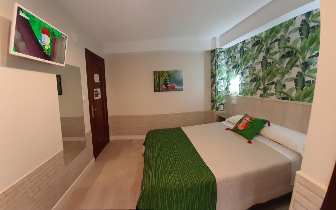 Hostal Verdemar Χιχόν Εξωτερικό φωτογραφία