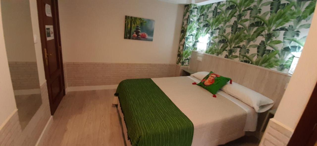 Hostal Verdemar Χιχόν Εξωτερικό φωτογραφία