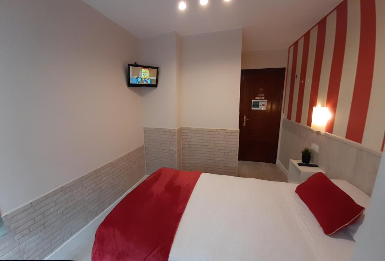 Hostal Verdemar Χιχόν Εξωτερικό φωτογραφία