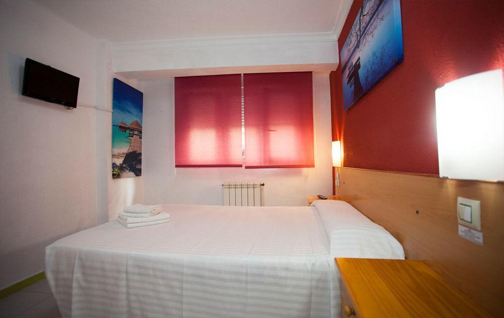 Hostal Verdemar Χιχόν Εξωτερικό φωτογραφία
